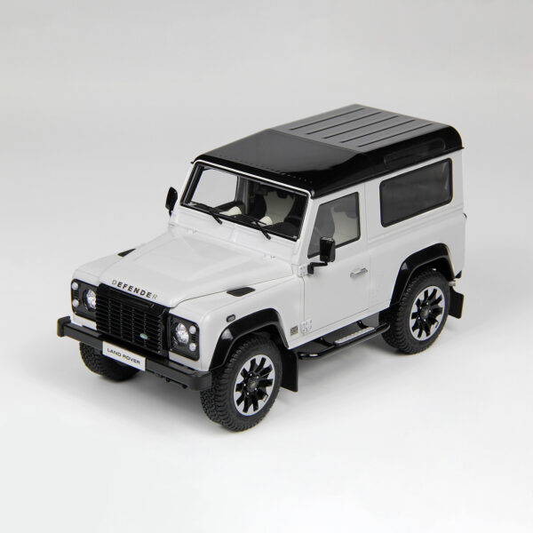 1/18 LCD Defender 90 Works V8 70th Edition (White)