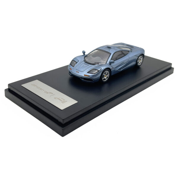 1:64 LCD Models McLaren F1 (Blue) LCD64025-BU