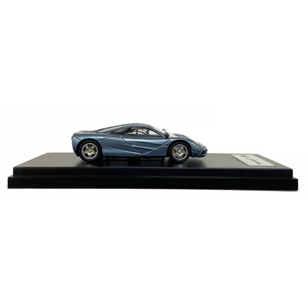 1:64 LCD Models McLaren F1 (Blue) LCD64025-BU