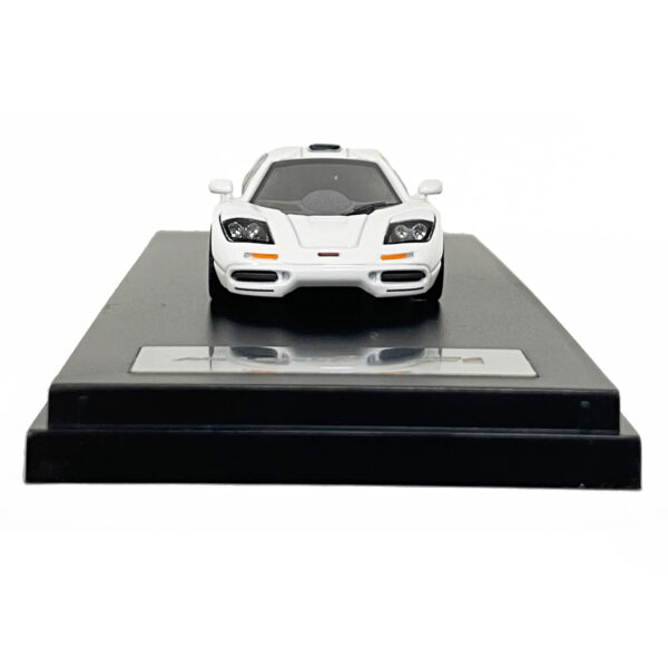 1:64 LCD Models McLaren F1 (White) LCD64025-WH