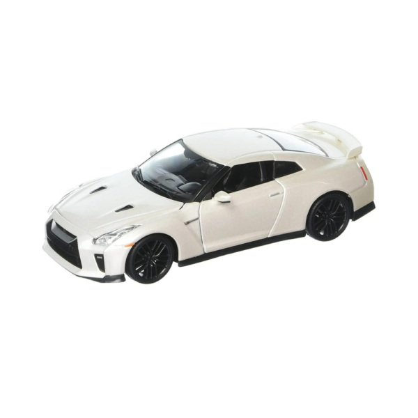 2017 Nissan GT-R (White)