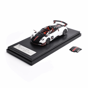 LCD 1/64 Pagani Huayra Roadster BC White