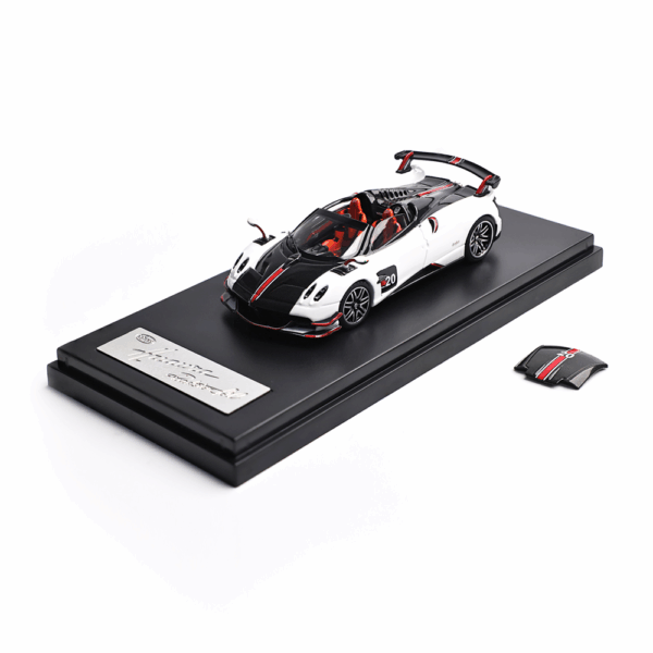 LCD 1/64 Pagani Huayra Roadster BC White