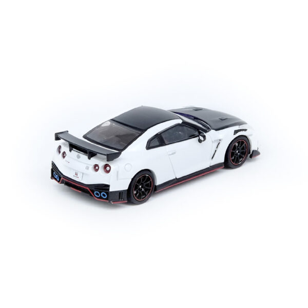 INNO64 Nissan GTR R35 Nismo White