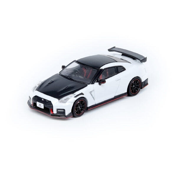 INNO64 Nissan GTR R35 Nismo White
