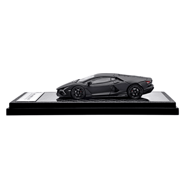 LCD 1/64 Lamborghini Revuelto (Black color)