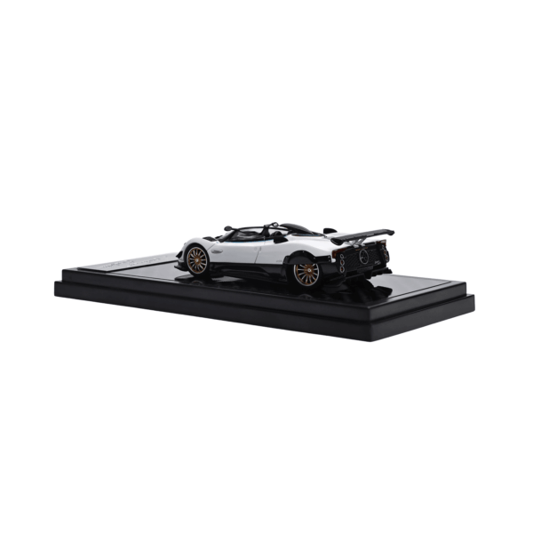 LCD 1/64 Pagani Zonda HP Barchetta (White color)