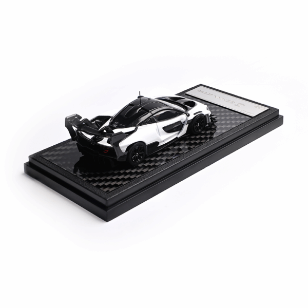 1:64 LCD McLaren Senna GTR (White)