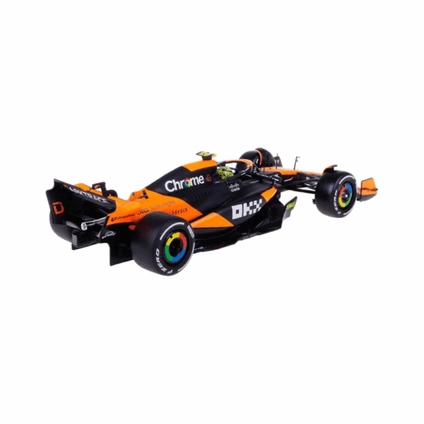 Bburago 1:24 F1 Model Car Team McLaren MCL38 #4 Lando Norris with Driver 18-28033-N