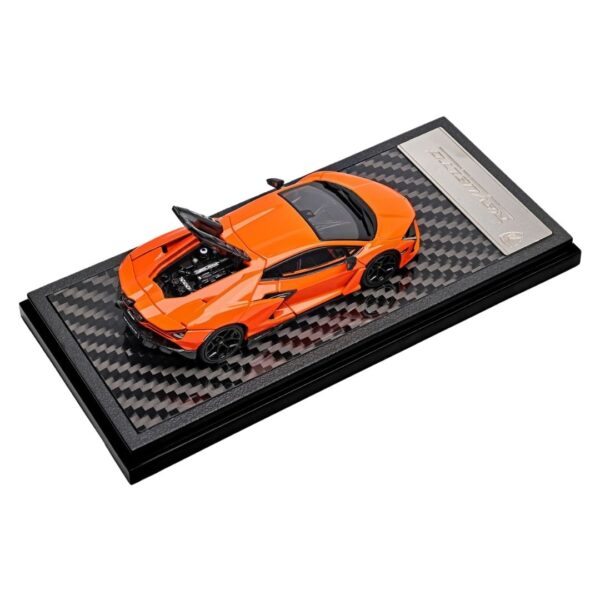 LCD 1/64 Lamborghini Revuelto Orange