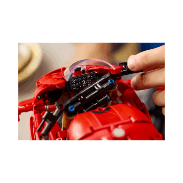 LEGO TECHNIC Ducati Panigale V4 S Motorcycle 42202-3 LEGO TECHNIC Ducati Panigale V4 S Motorcycle 42202