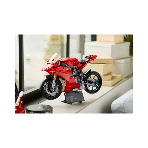 LEGO TECHNIC Ducati Panigale V4 S Motorcycle 42202-4 LEGO TECHNIC Ducati Panigale V4 S Motorcycle 42202