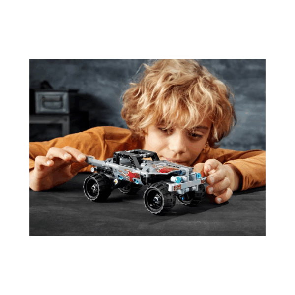 LEGO TECHNIC Getaway Truck 42090-3