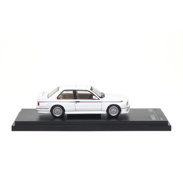 ARBOX 1/64 BMW M3 (E30) - White ARBOX 1/64 BMW M3 (E30) - White