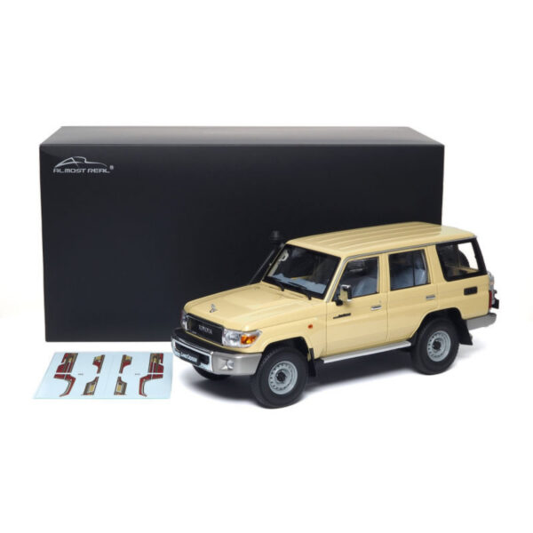 Almost Real 1/18 2017 Toyota Land Cruiser 76