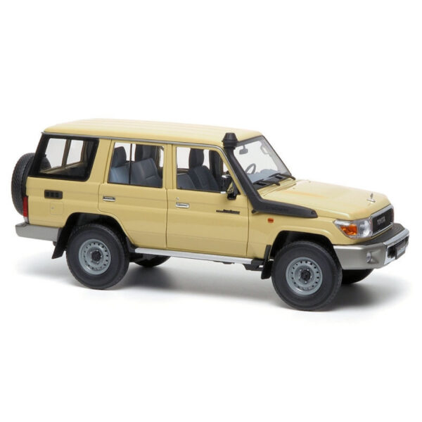Almost Real 1/18 2017 Toyota Land Cruiser 76