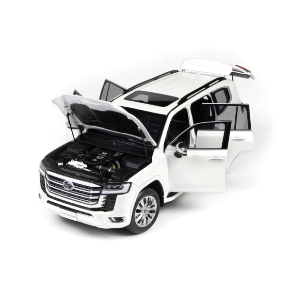 1-18 Toyota Land Crusier 300-ZX-White