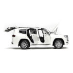 1-18 Toyota Land Crusier 300-ZX-White