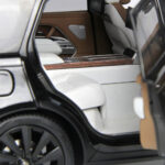 1-18 Land Rover Range Rover SV SERENITY 2022- Black LCD18017-BL