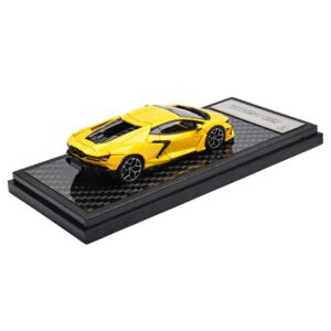 LCD 1/64 Lamborghini Revuelto (Yellow)