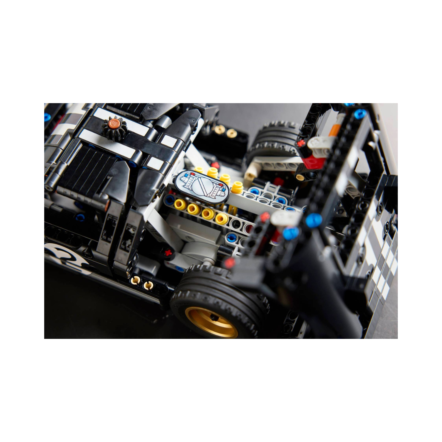 LEGO Technic 1966 Ford GT40 MKII Race Car 42223-5