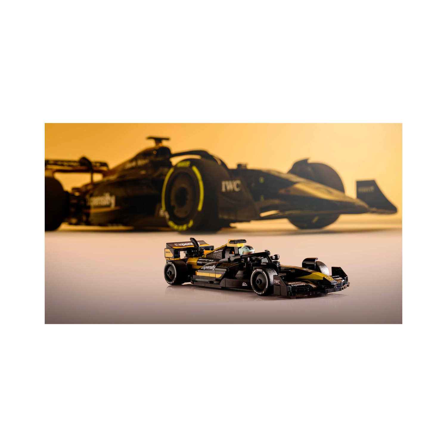 LEGO Speed Champions APXGP Team Race Car from F1 The Movie 77252-4