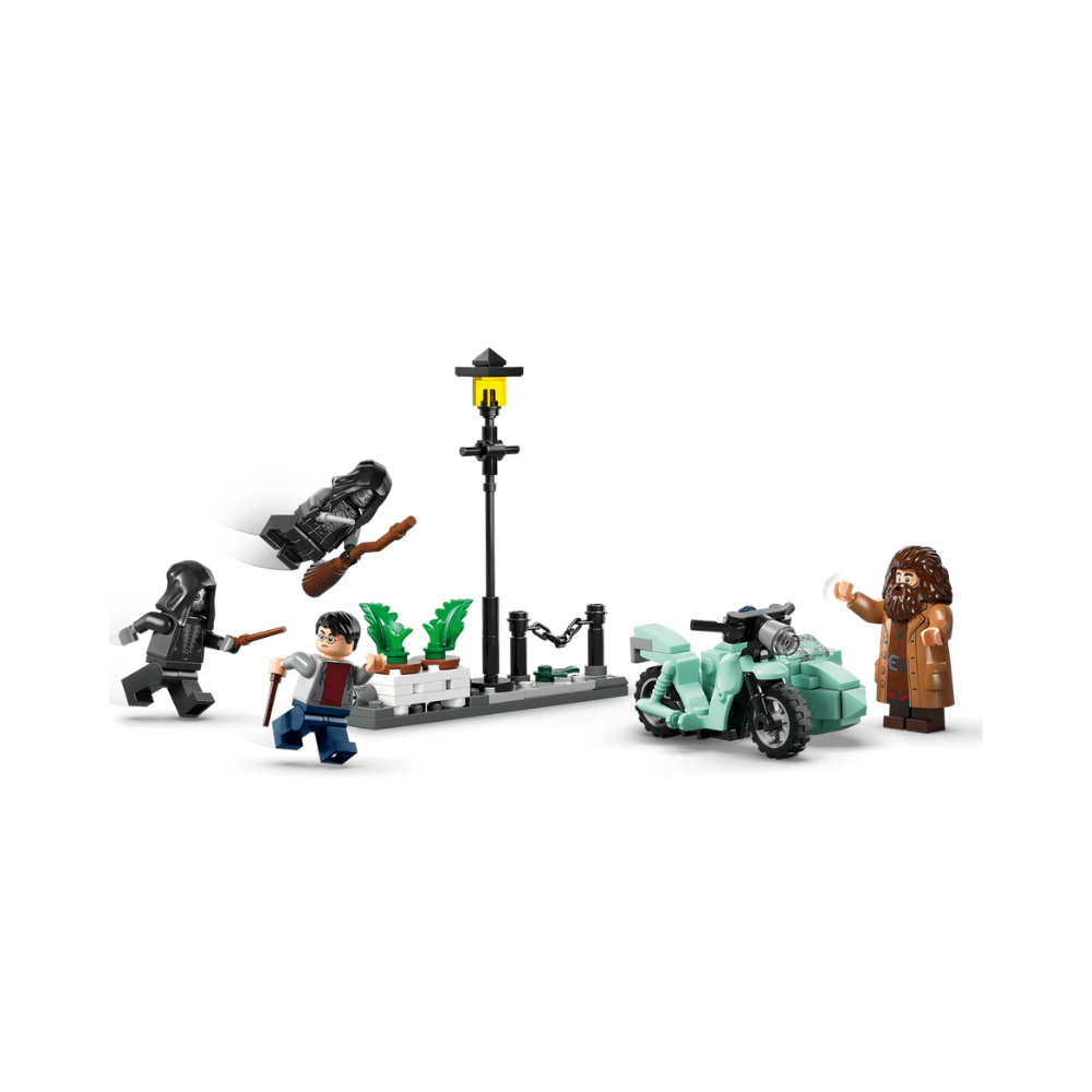 LEGO Harry Potter Hagrid and Harry's Privet Drive Escape 76459